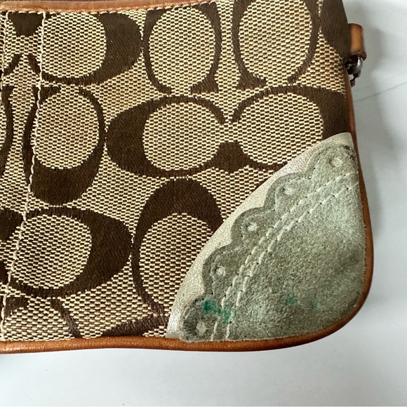 Coach tropical wristlet - Picture 4 of 6